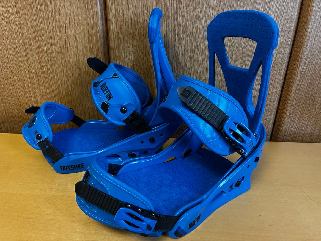 バートンBURTONバインディング【フリースタイル（Mサイズ）青】