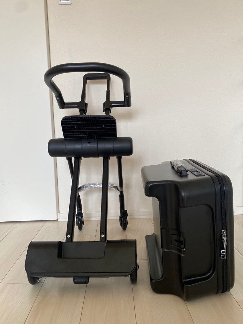 キッズトラベル　キャリーNEO 子ども乗れるキャリーケース　分離式