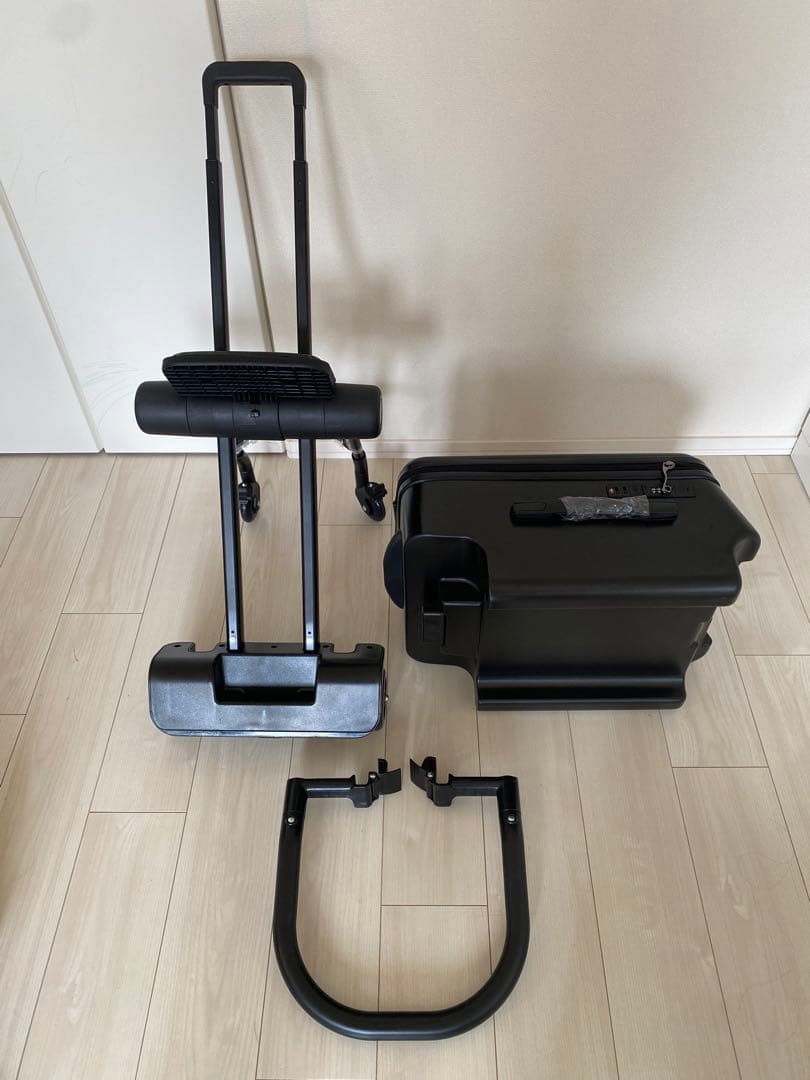 キッズトラベル　キャリーNEO 子ども乗れるキャリーケース　分離式