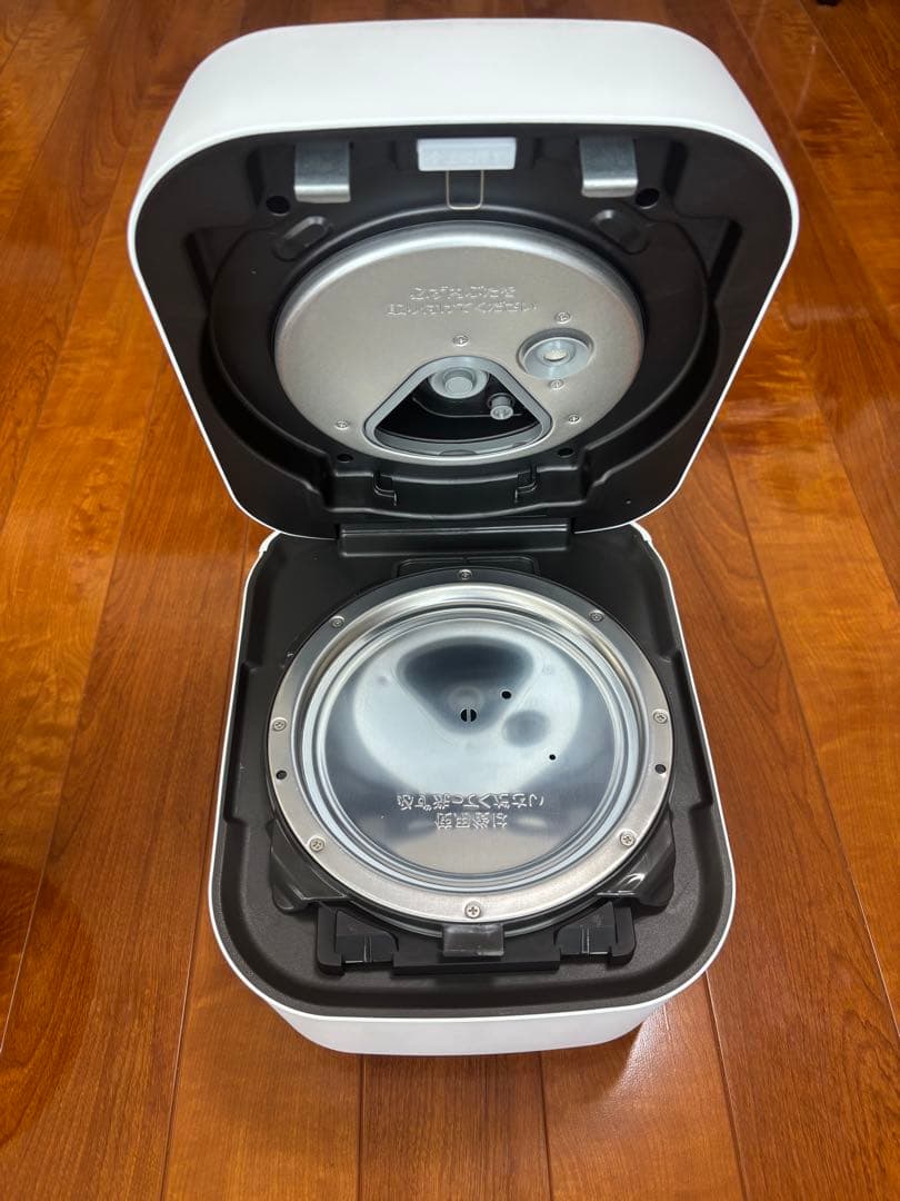 TOSHIBA RC-10HGW 真空圧力IHジャー 炊飯器 25年製