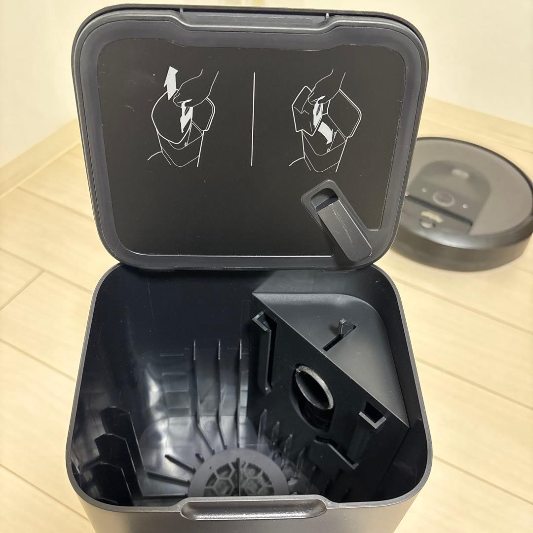 ルンバ i7 iRobot Roomba 本体（クリーンベース付き）