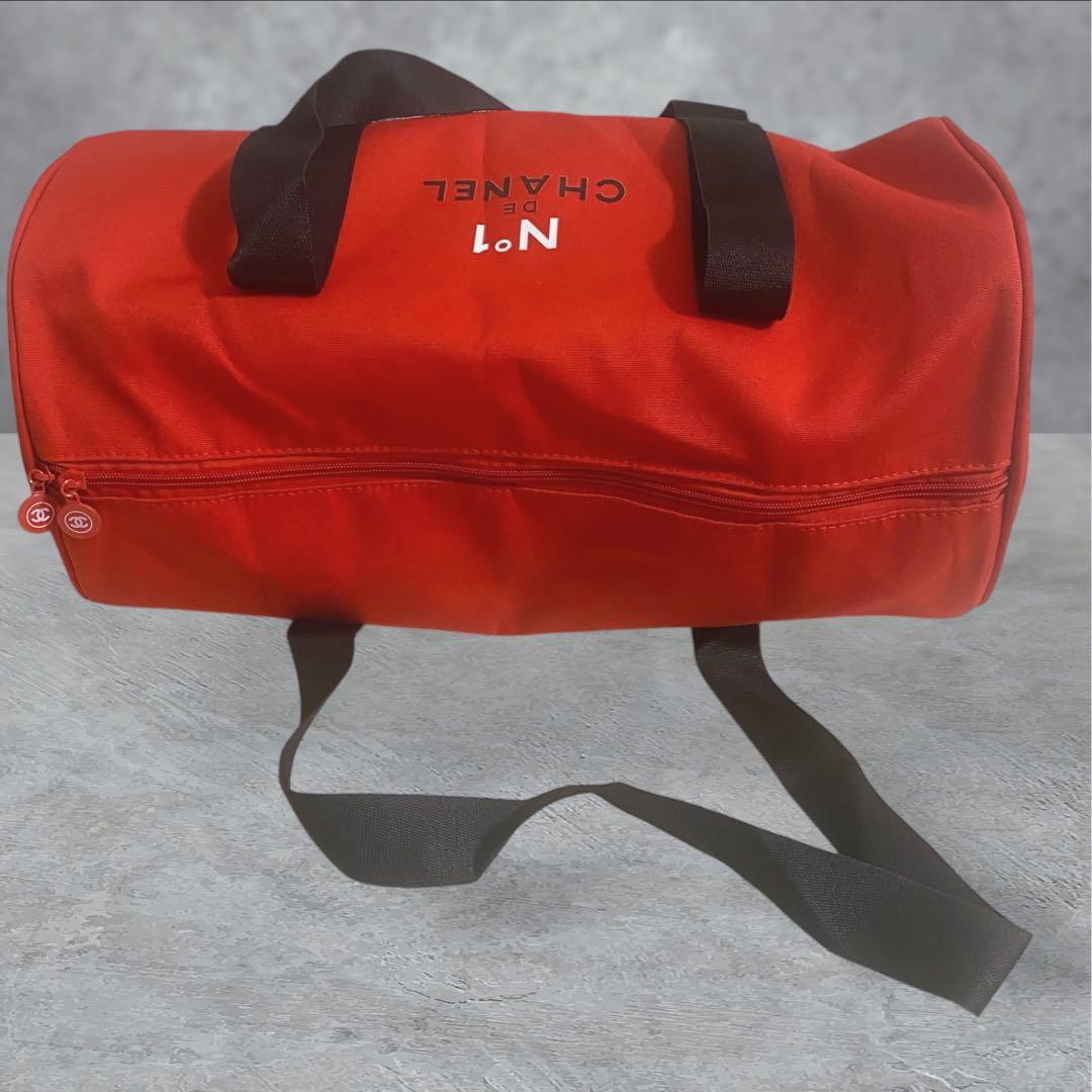 本物証明写真有り　CHANEL N°1 de ボストンバッグ レッド