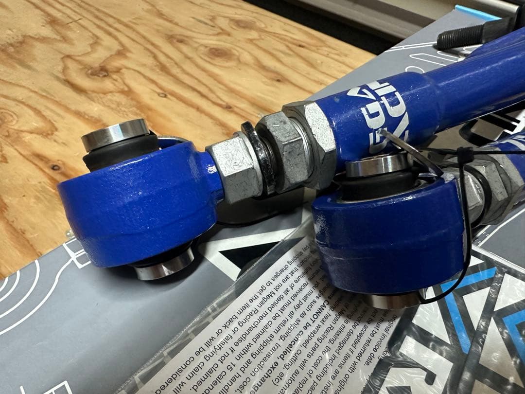 フロントロアキャンバーアーム BMWM2F82 F83 M4 メーガンレーシング