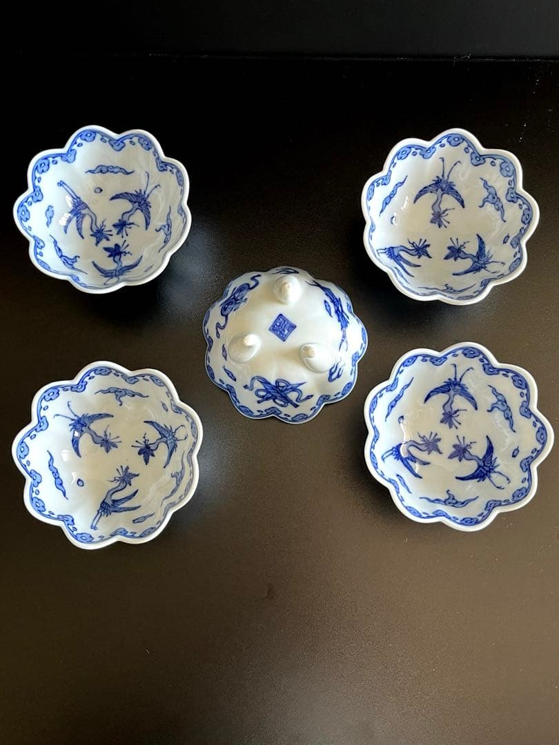 有田瑞峯窯　染付三つ足の 花輪鉢5客セット