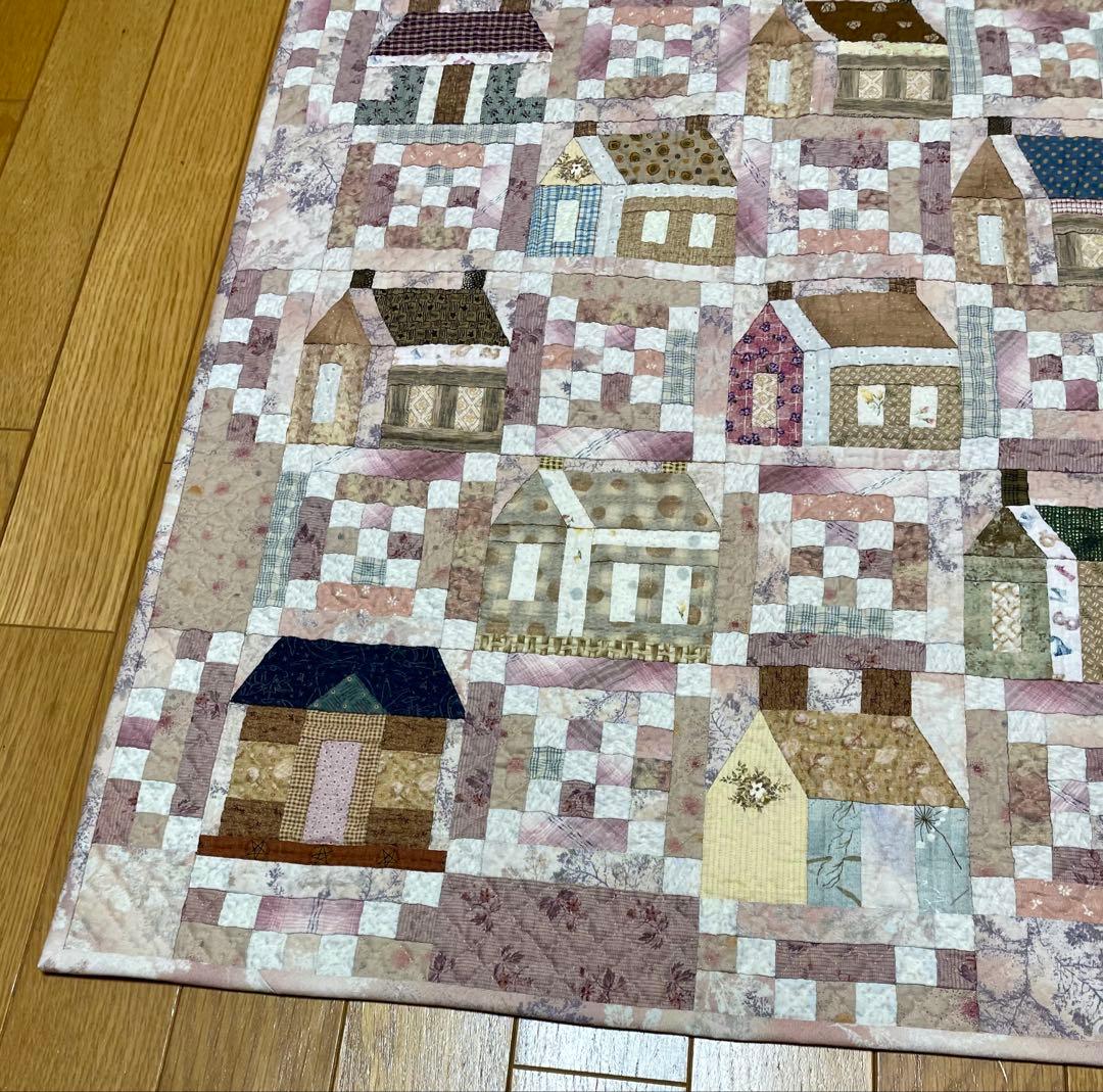 パッチワークキルト　タペストリー　ハウス