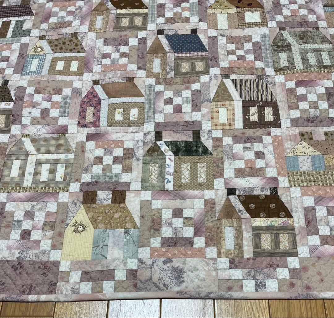 パッチワークキルト　タペストリー　ハウス