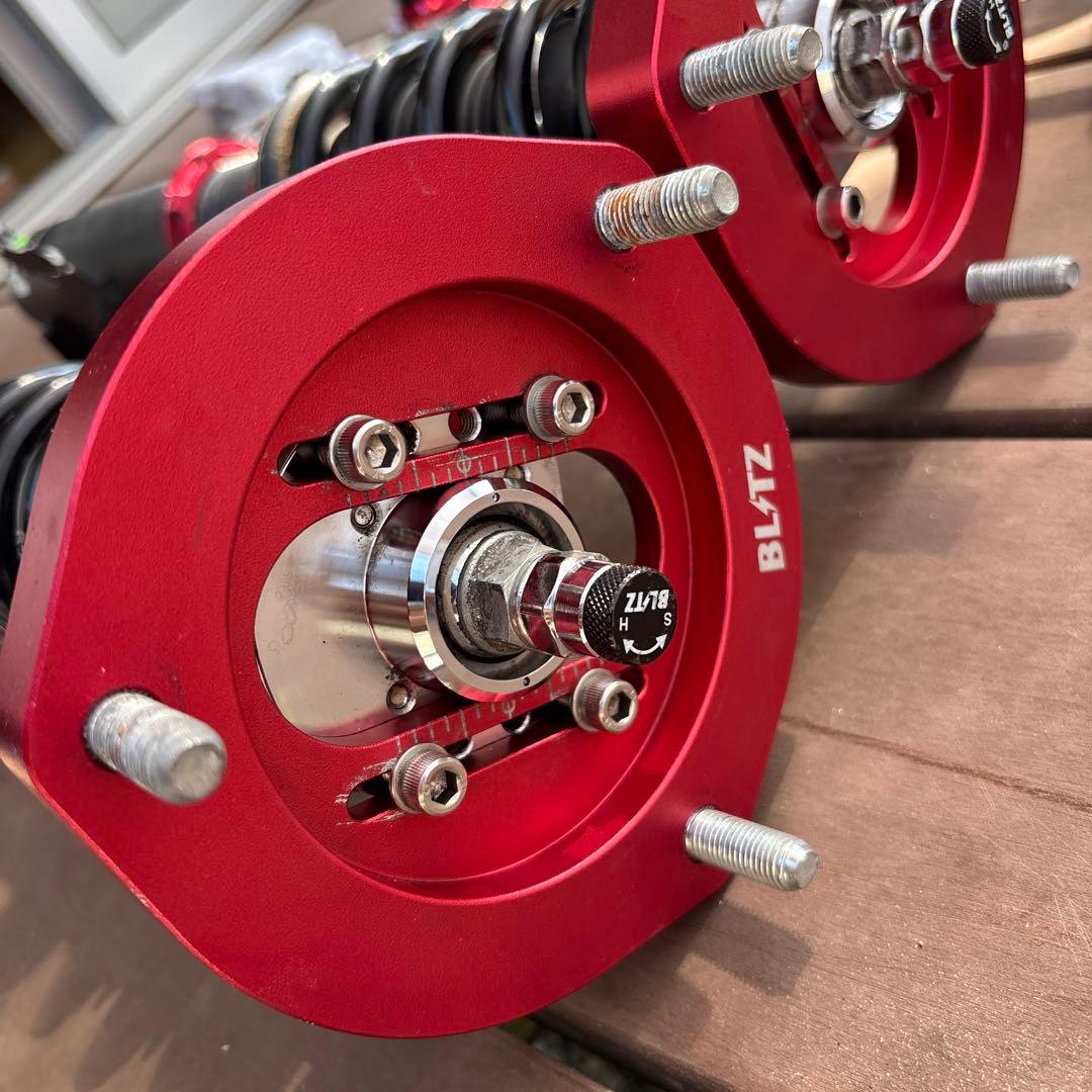 トヨタ　ノア　ヴォクシー　80系　BLITZ DAMPER ZZ-R 車高調