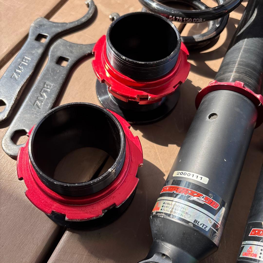 トヨタ　ノア　ヴォクシー　80系　BLITZ DAMPER ZZ-R 車高調