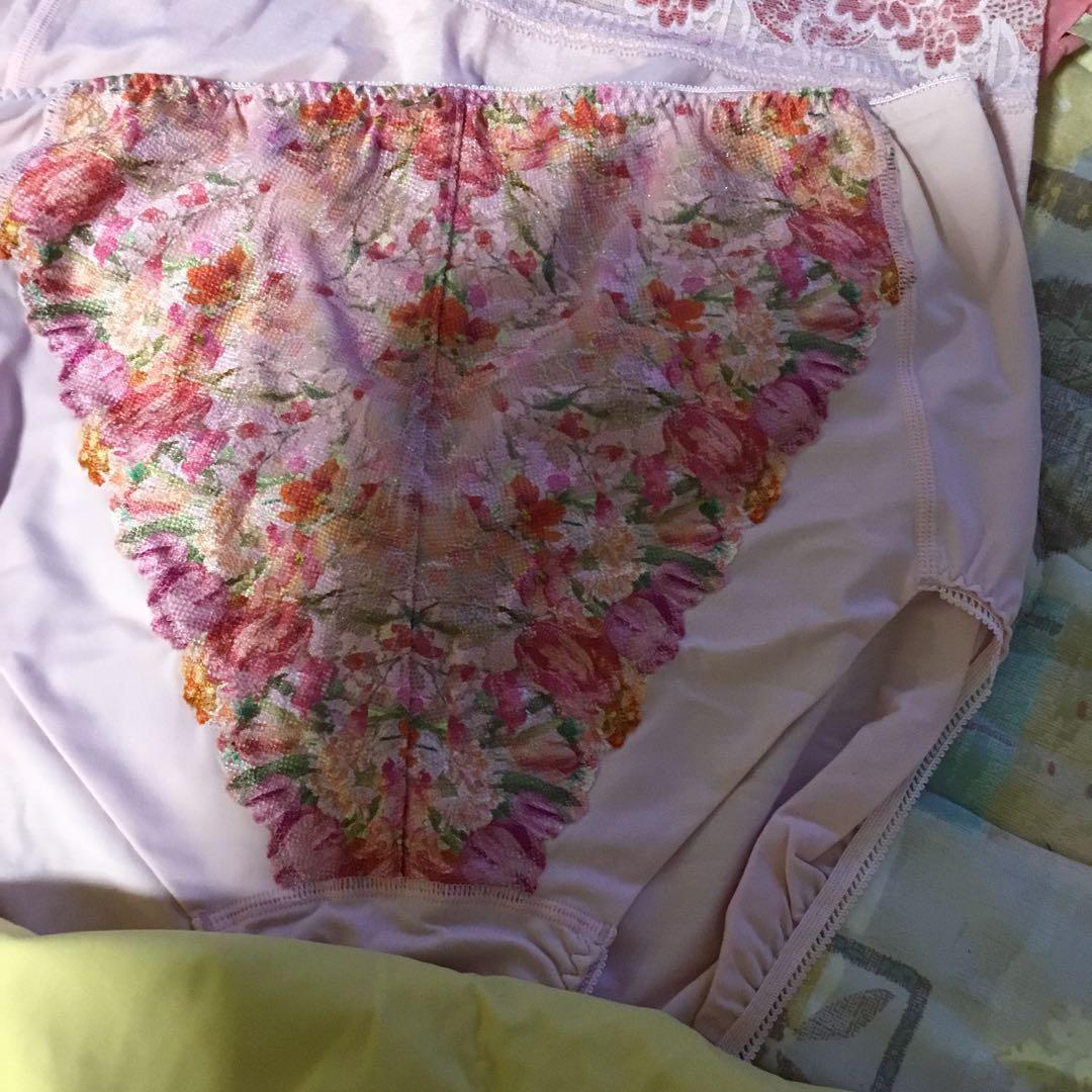三色ショーツ　ポーチ付き　サイズＥQ