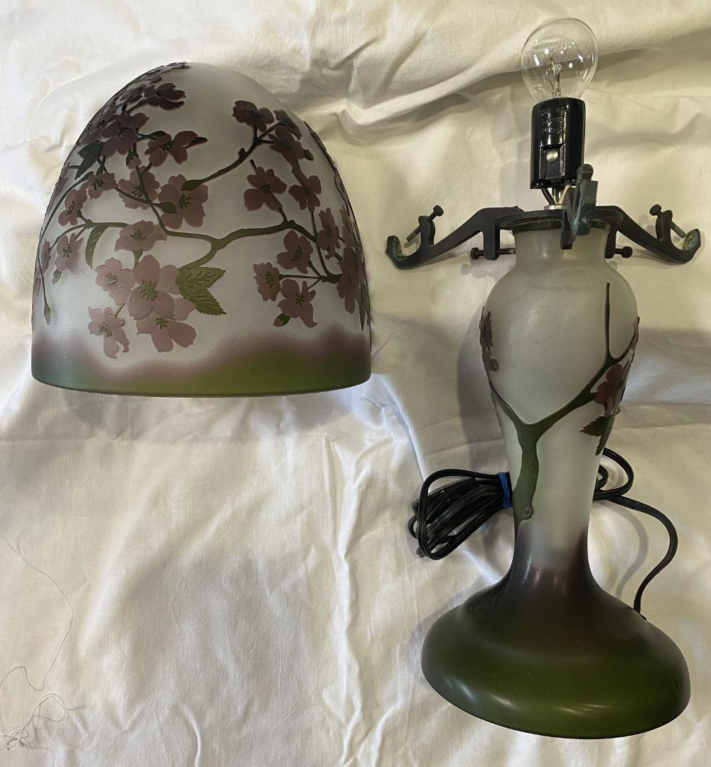 エミールガレ　レプリカ　Emile Galle 風　卓上照明　ナイトスタンド