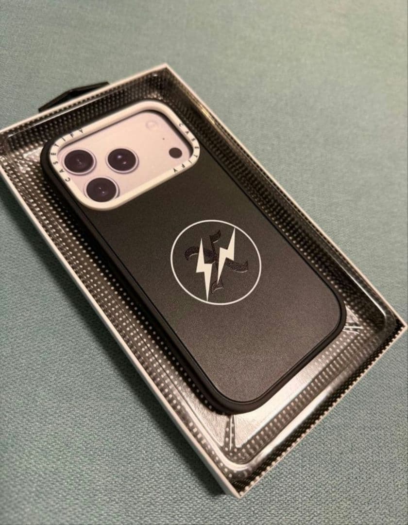 CASETiFY OG Logo Case MagSafe対応