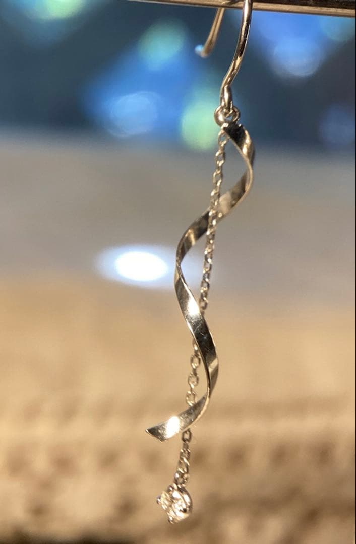 Pt900 ダイヤモンド ウェーブピアス 片耳 箱付き