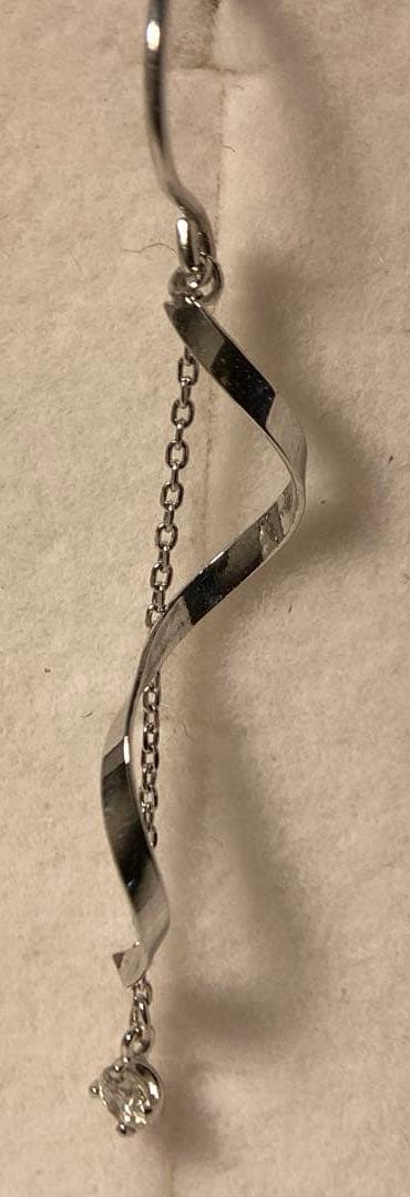 Pt900 ダイヤモンド ウェーブピアス 片耳 箱付き