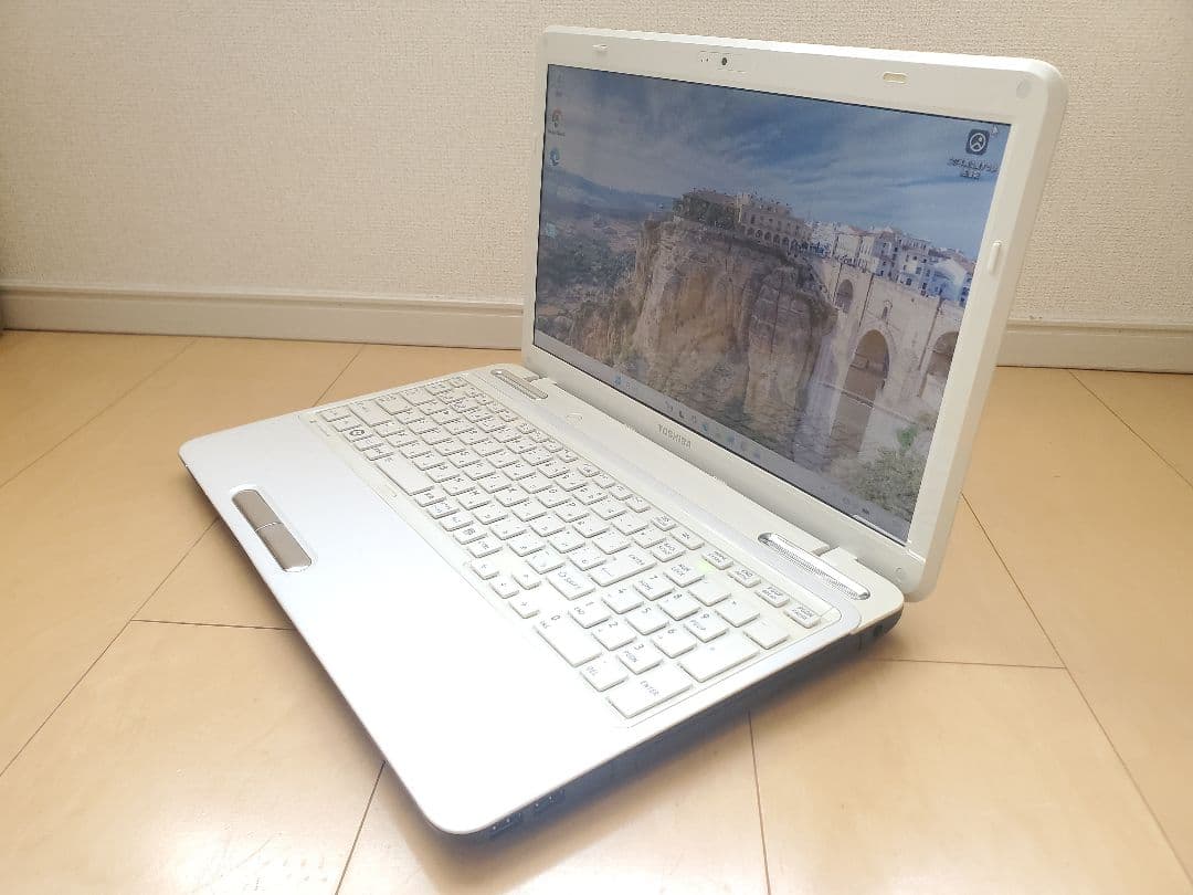 超高速東芝/Corei7/SSD240GB/メモリー16GB/オフィス2021