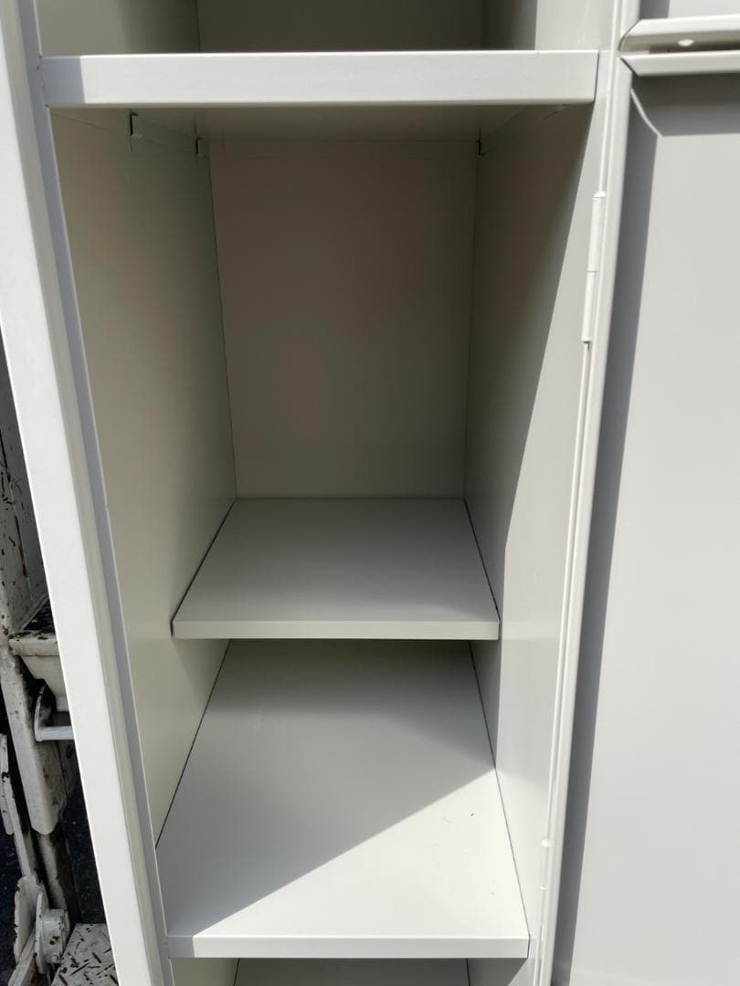 大阪京都限定 ９人用 オフィス ロッカー 全て鍵付き