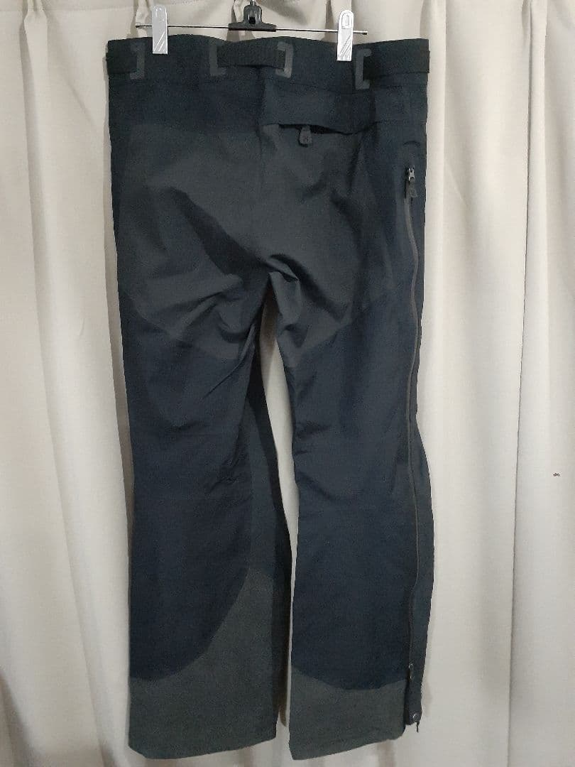 ホグロフス HAGLOFS GORETEX PRO ビブパンツ 黒