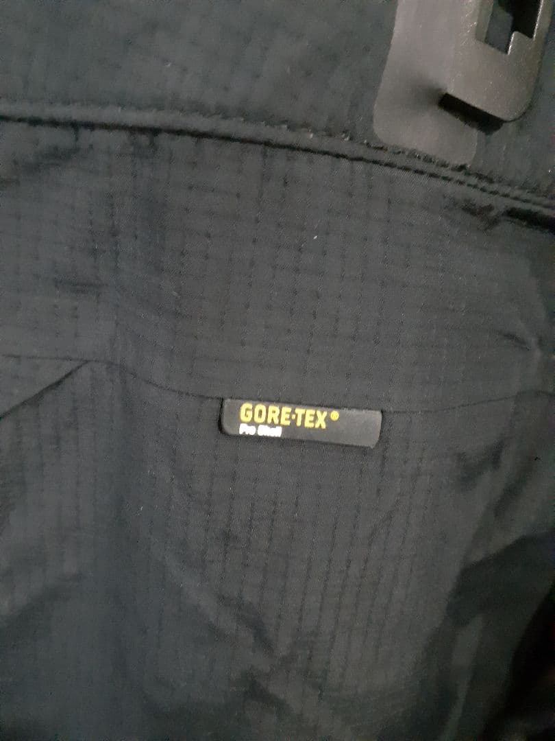 ホグロフス HAGLOFS GORETEX PRO ビブパンツ 黒