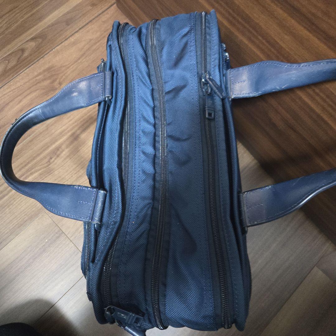 TUMI アルファ　エクスパンダブルブリーフ　ネイビー
