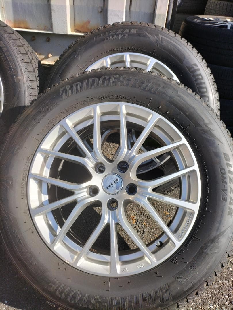 29日まで価格☆ブリヂストン スタッドレスタイヤセット 225/65R17