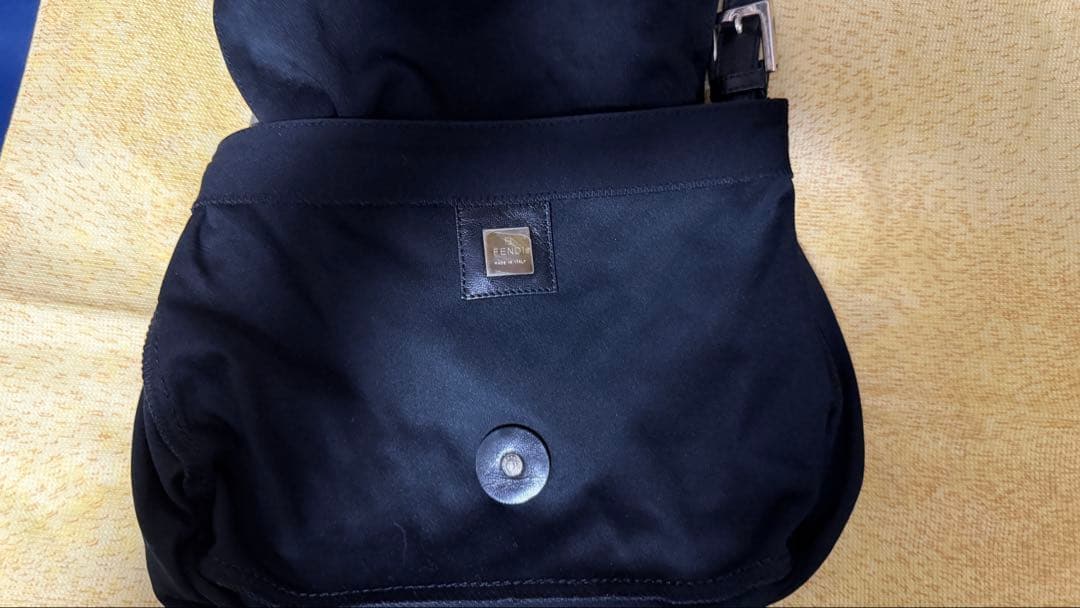 美品フェンディ　マンマバケット　コットンジャージー　ショルダーバッグブラック　黒