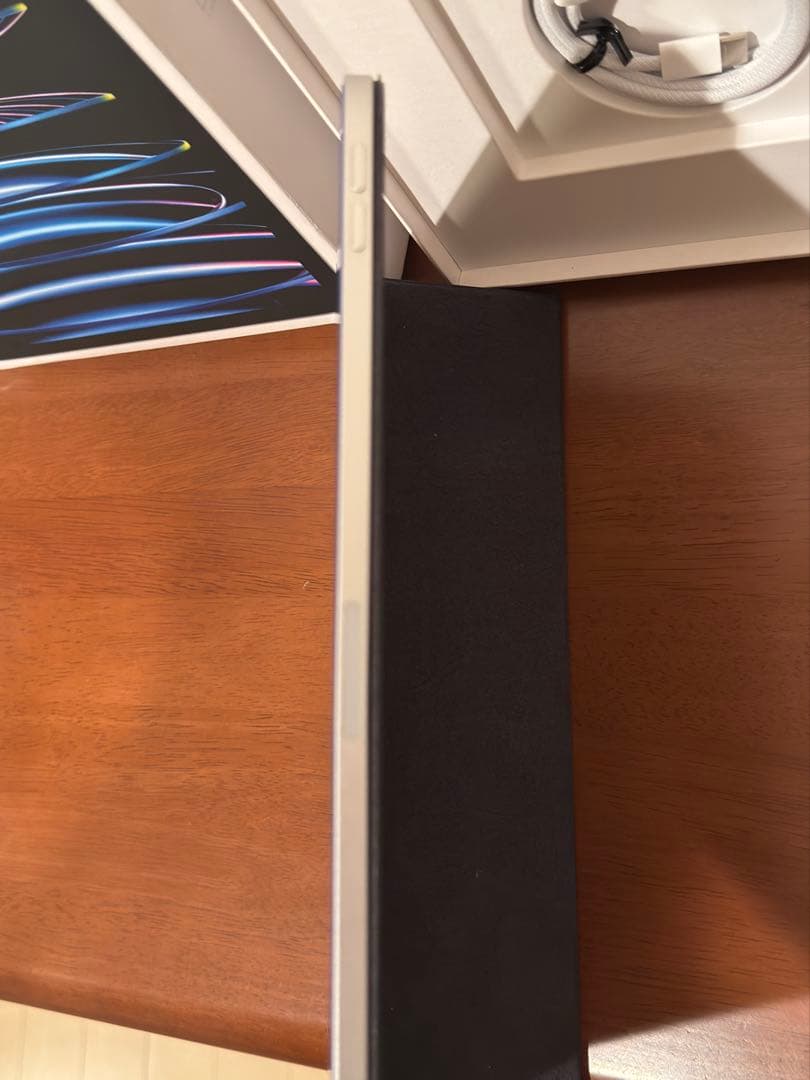 【極美品】iPad Pro 第4世代 11インチ シルバー128GB M2チップ