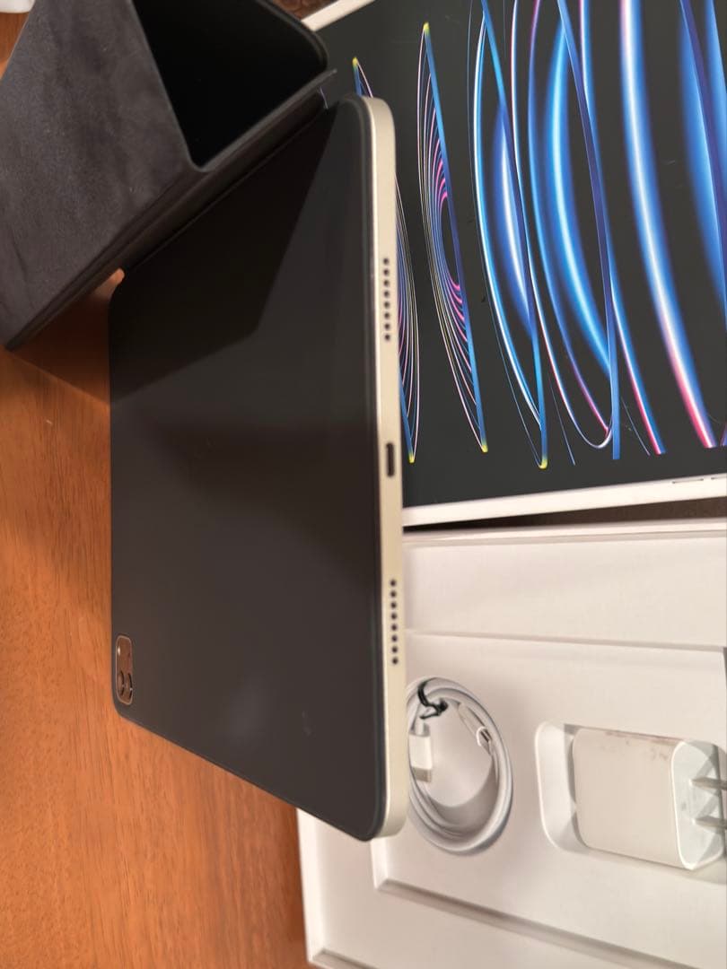 【極美品】iPad Pro 第4世代 11インチ シルバー128GB M2チップ