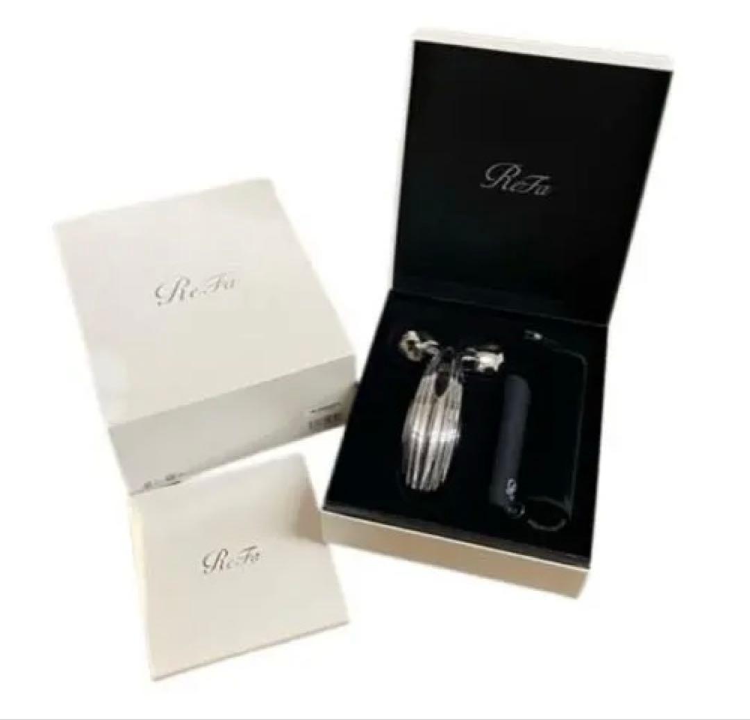 新品未使用！プレゼントに　リファカラットレイ RF-PC2019B 美顔ローラー