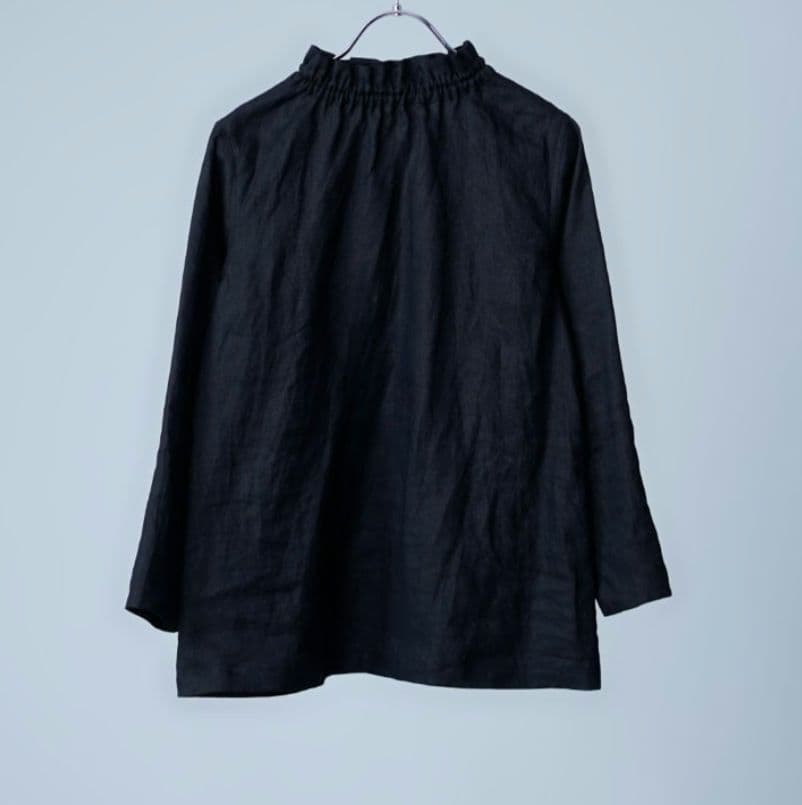 wafu リネン タートルネック フリルネックシャツ 黒