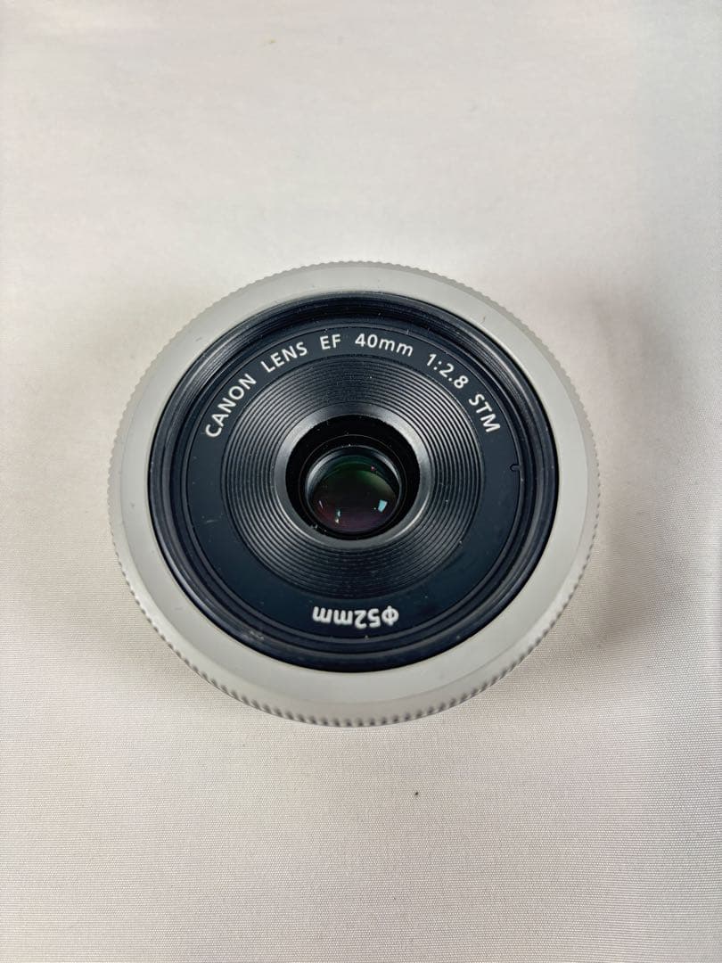 Canon 40mm 単焦点レンズ f/2.8ホワイト レンズ保護フィルター付き