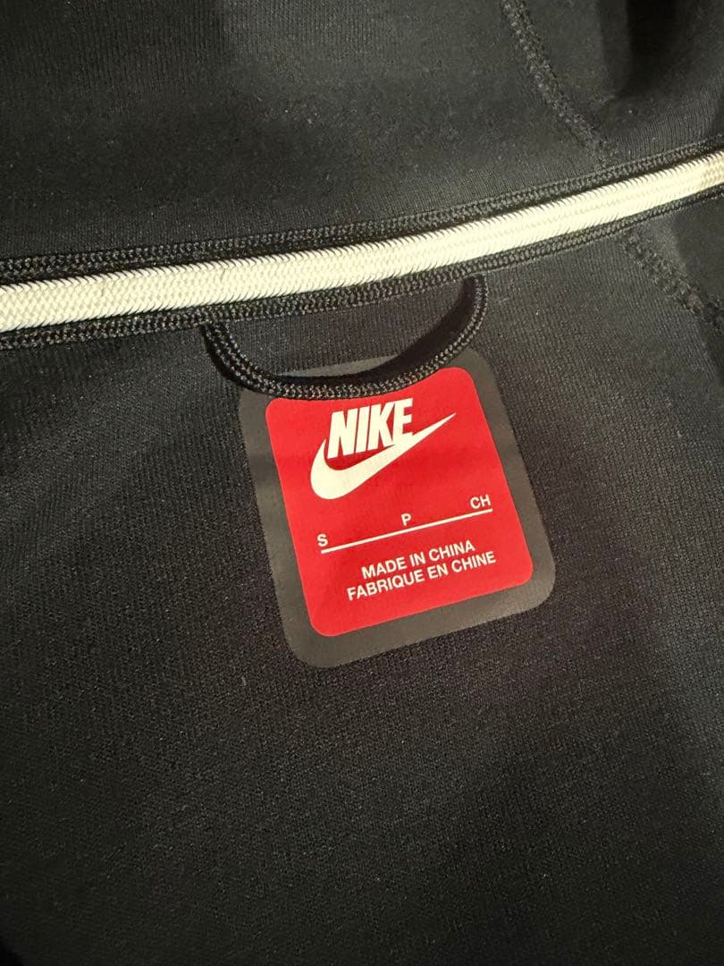 地*田様 NIKEテックフリース‼️早い者勝ち‼️Ｓサイズ‼️ 赤タグ