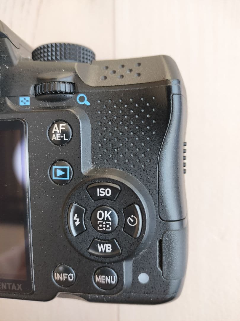 と*ろ様 PENTAX K-30 デジタル一眼レフカメラ 本体のみ(バッテリー付