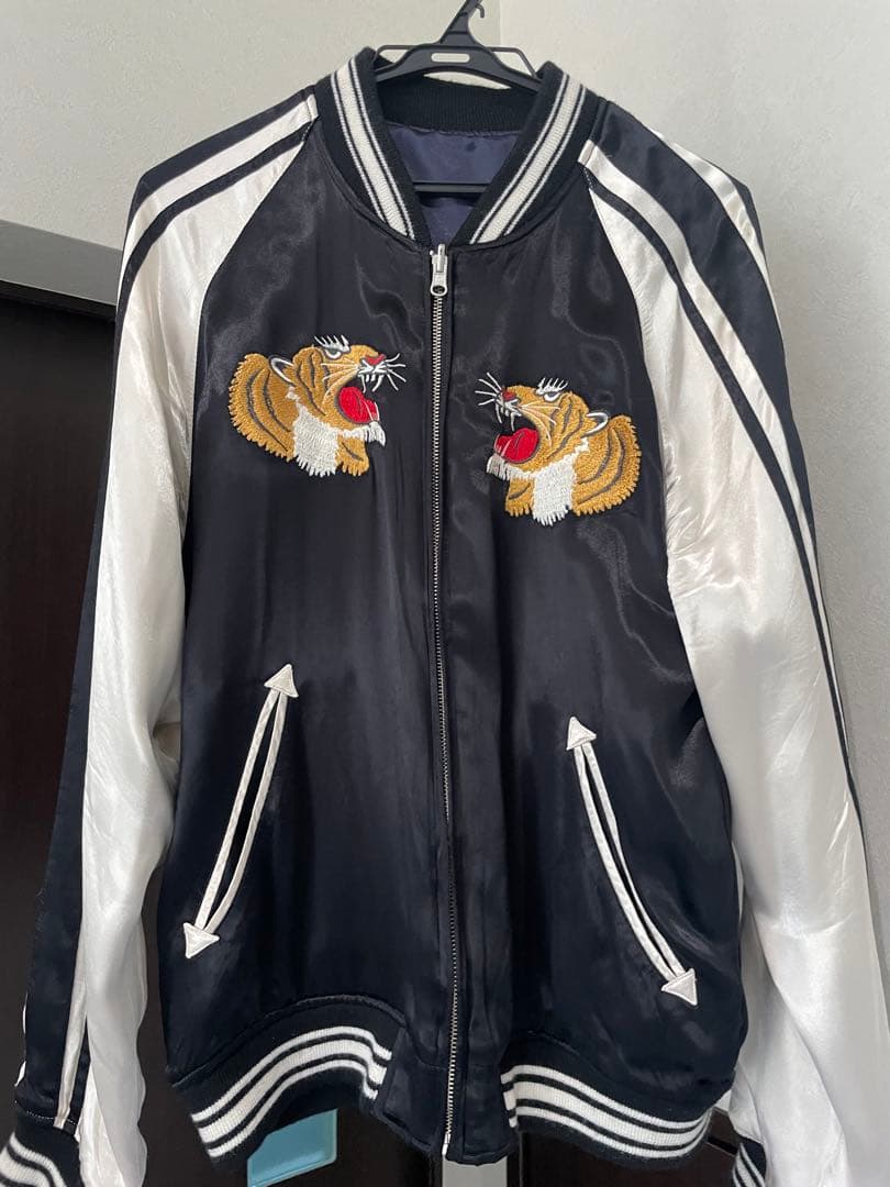 AVIREX スカジャン Lサイズ 虎・ドラゴン刺繍