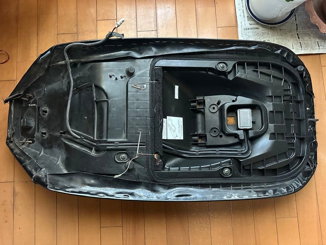 バイクシート スカイウェイブ250 CJ44A CJ45A CJ46A スズキ