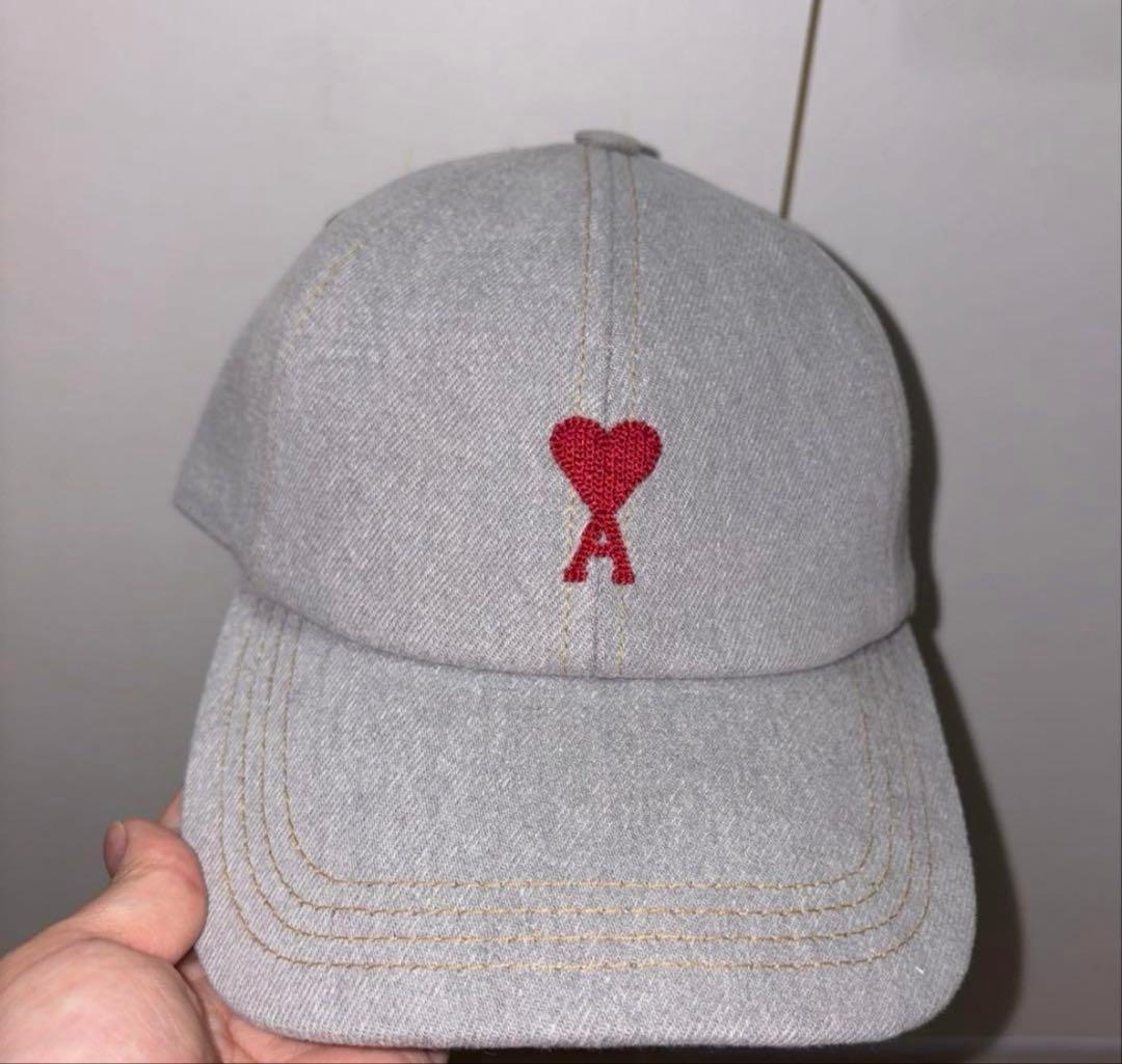 amiparis グレー キャップ ハート刺繍