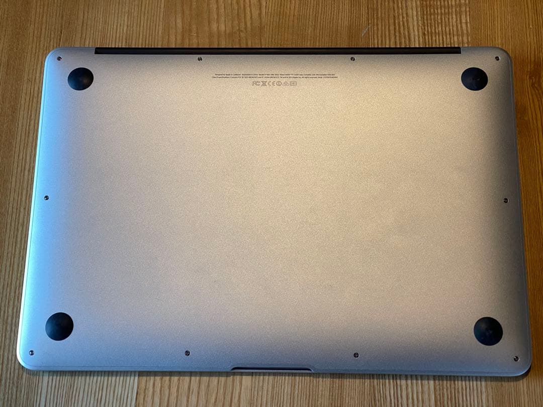 R*d様 Apple MacBook Air A1466 シルバー
