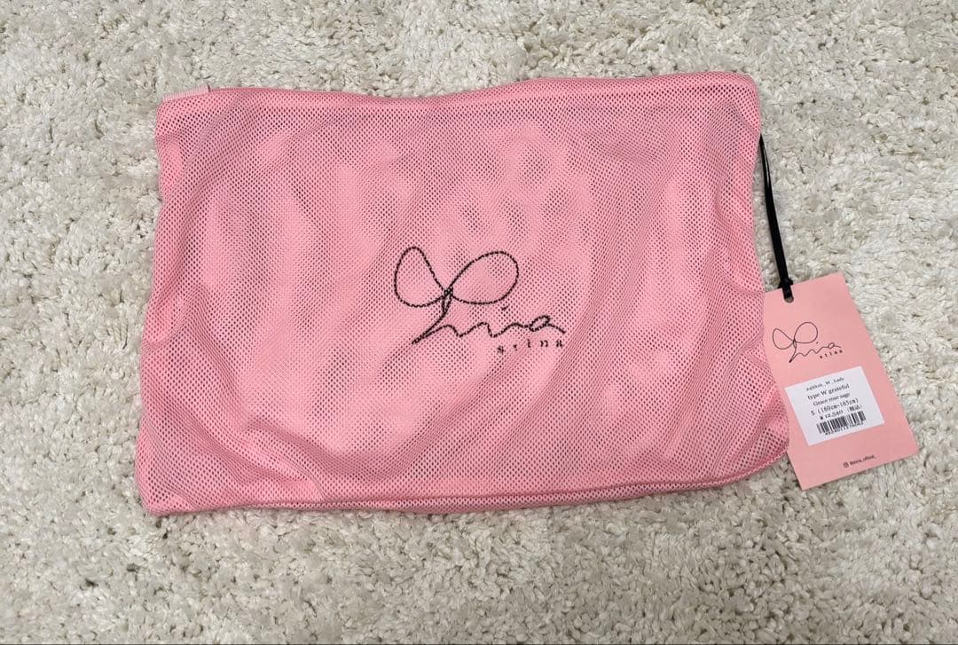 stina 花柄長袖レオタード 未使用