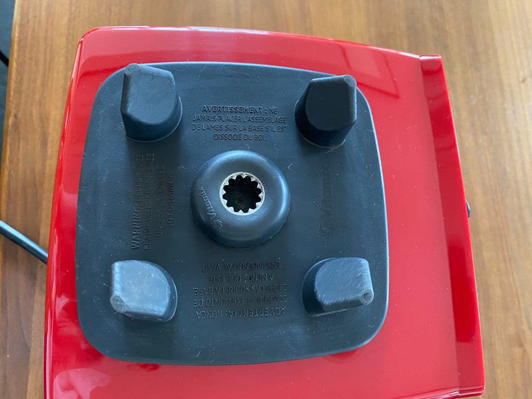 Vitamix バイタミックスミキサー　VM0111 レッド