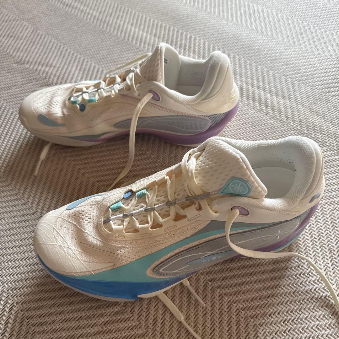 リーニン　808 5 ultraバスケットボールシューズ