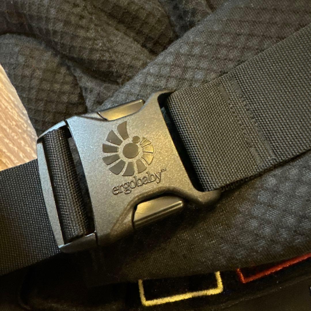 【ほぼ未使用】ergobaby OMNI BREEZE ブラック