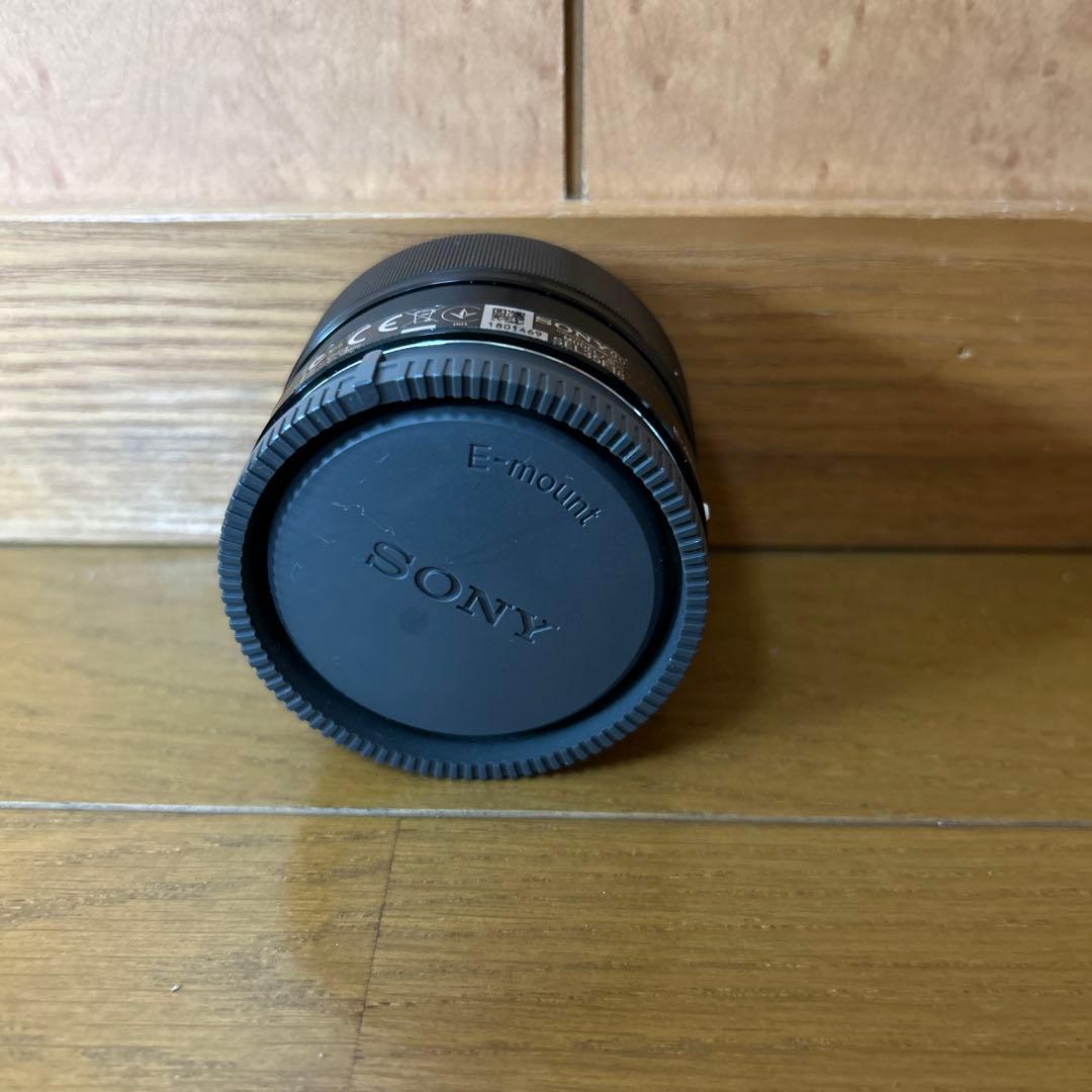 SONY 一眼レフAPS-C用　SEL35F18
