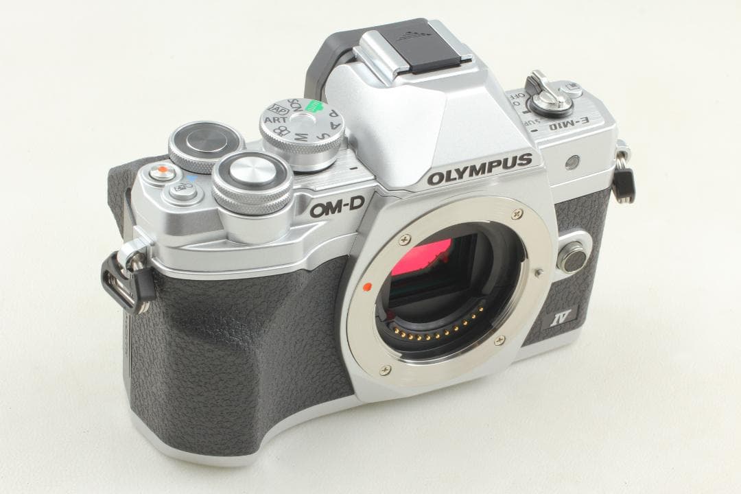 Olympus OM-D E-M10 Mark IV カメラ 本体のみ