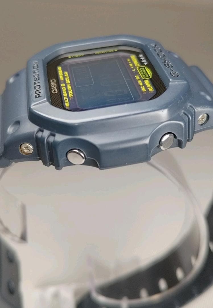 CASIO G-SHOCK GW-M5610NV-2JF 電波ソーラー デジタル