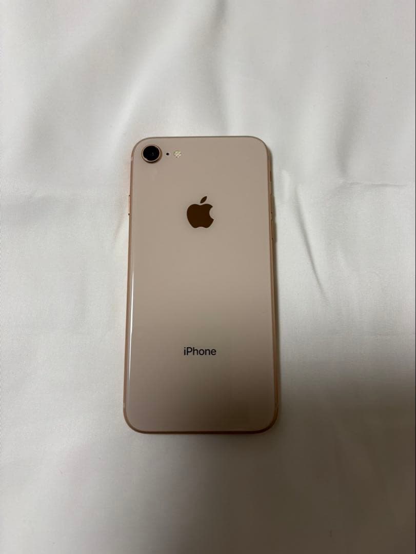 美品iPhone 8 Gold 64 GB SIMフリー（A1906）