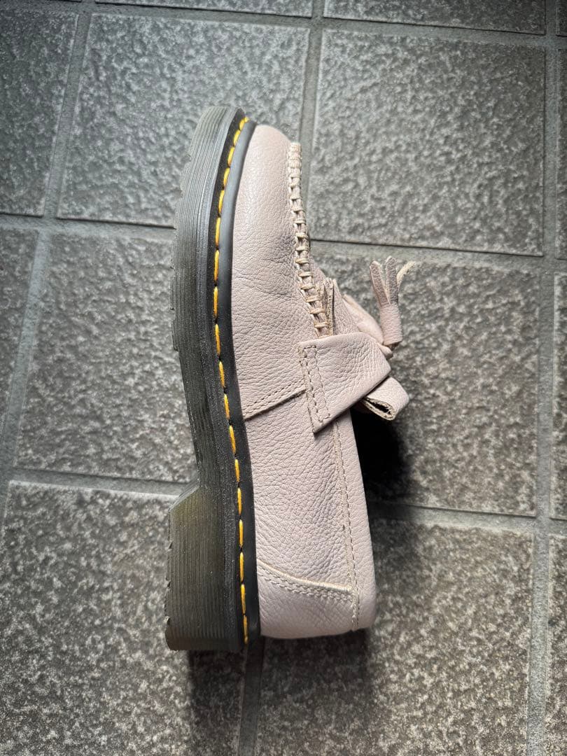 Dr.Martens ローファー Adrian(ベージュ)