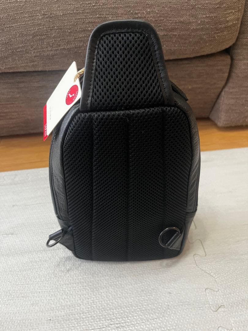 断捨離SALE 新品未使用品　ACE nilima 黒 レザー ボディバッグ