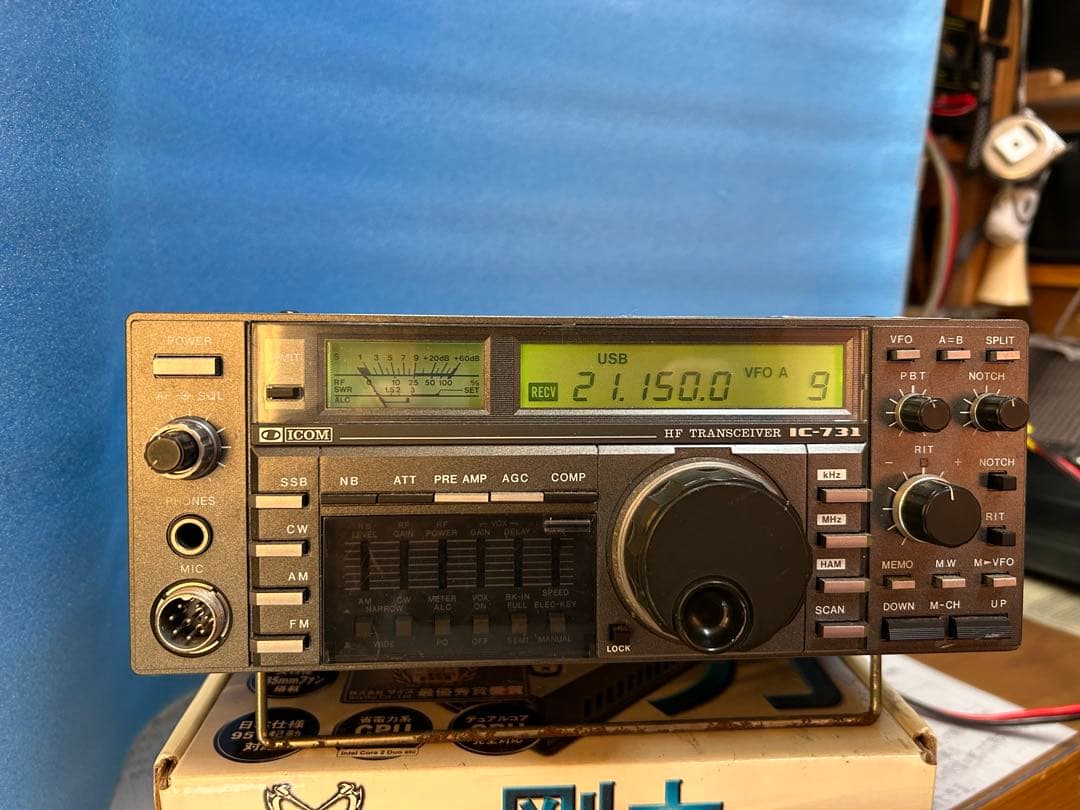 ICOM HF ＴＲＡＮＳＣＥIVER IC-731