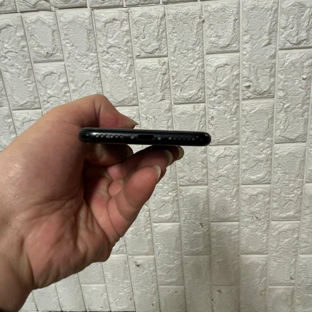 ジャンク 箱付き iPhoneSE2 128GB 黒 MHGT3J/A