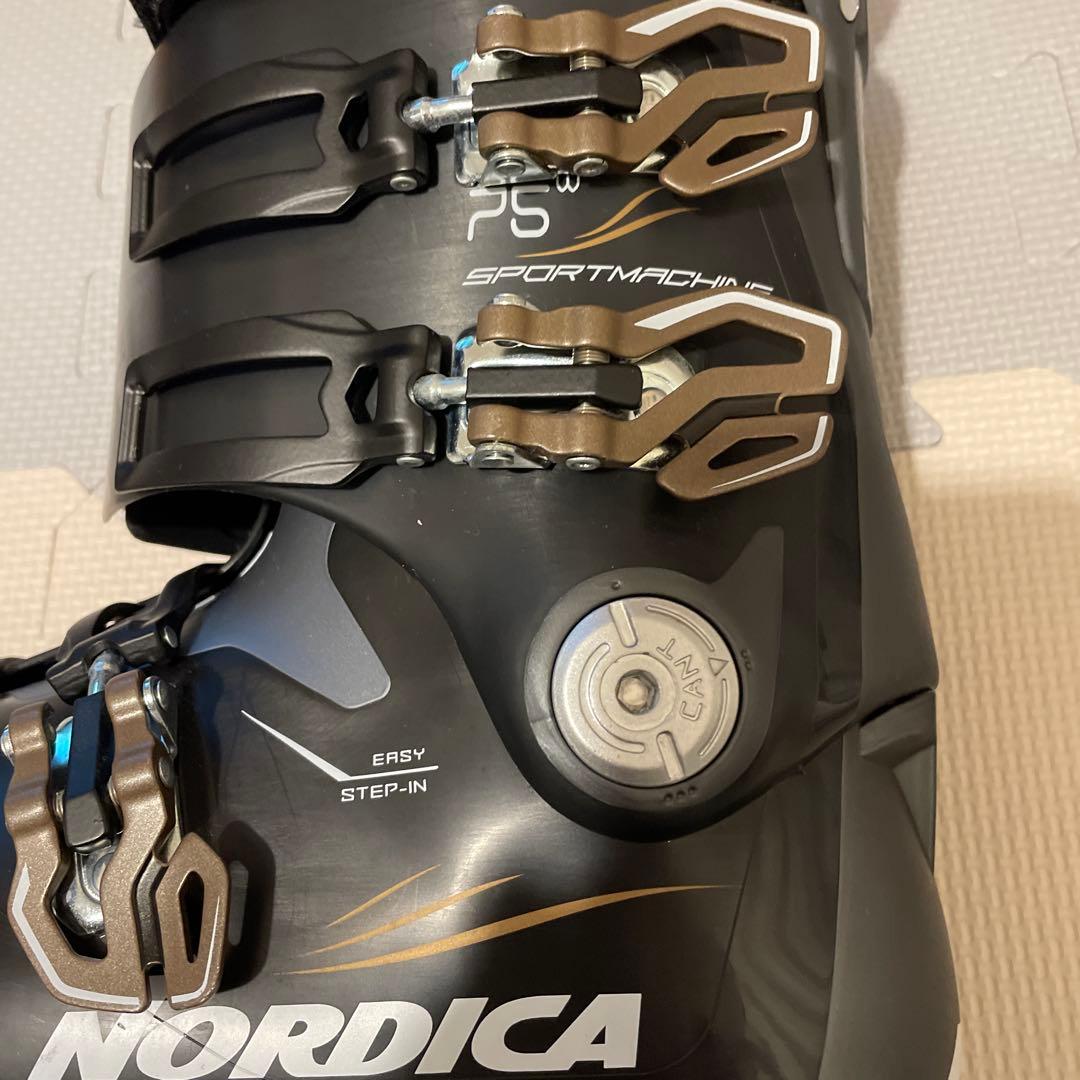 Nordica 女性用スキーブーツ
