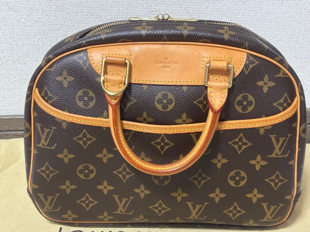 LOUIS VUITTON モノグラム トゥルーヴィル　ハンドバッグ