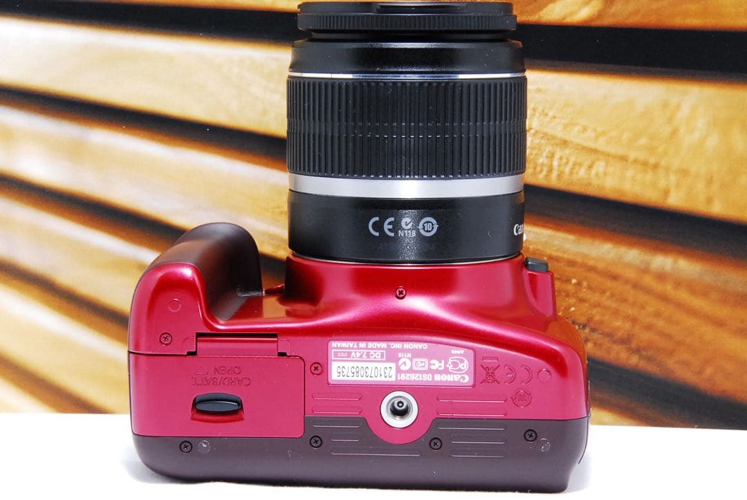 一眼レフ キャノン kiss x50 Canon レッド 赤 スマホ転送
